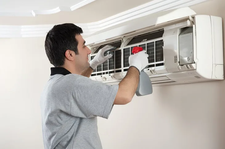 Tự Sửa Điều Hòa Chảy Nước Tại Nhà Không Cần Gọi Thợ